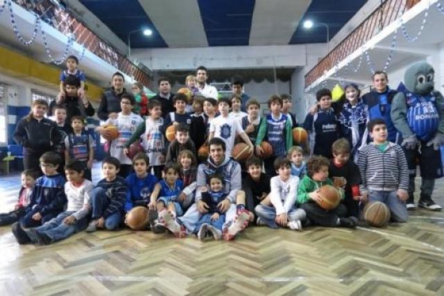 Pe�arol con los ni�os