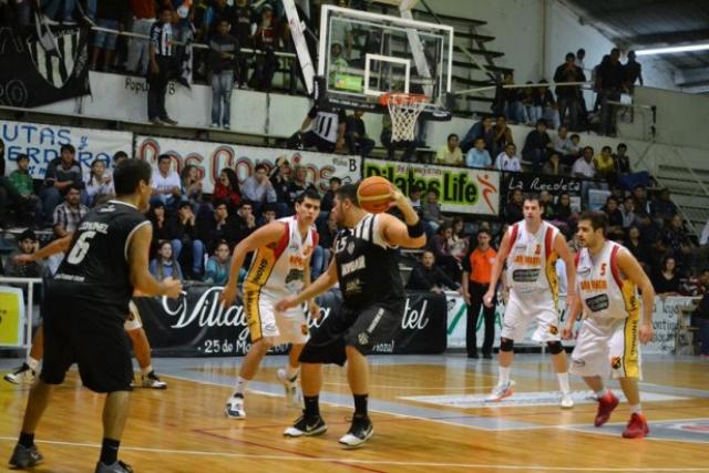 Alvear gan�, empat� la serie y todo se define en Corrientes