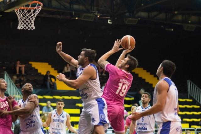 Obras volvi� a sufrir, pero gan�