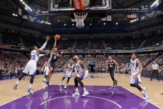 Los Spurs anestesiaron a los Kings en el �ltimo cuarto