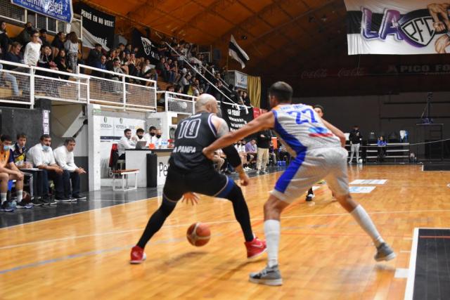 Hurac�n con la sorpresa, Pico y Uni�n indetenibles