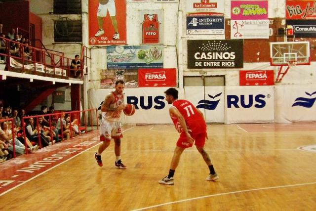 �Qui�n lo para al santiague�o?