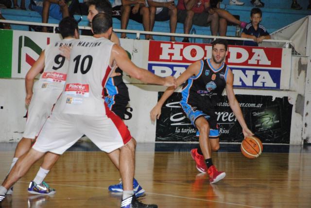 Echag�e sacudi� a Instituto