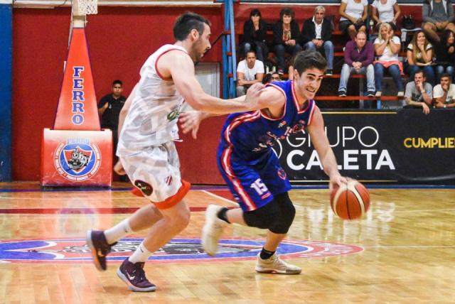 Independiente sin festejos afuera y con alegr�as en menores