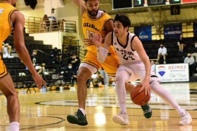 Santiago: "Si sigo as� se van a abrir muchas puertas"