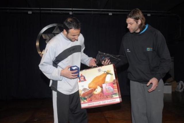 Manu visit� el Campus de Oberto