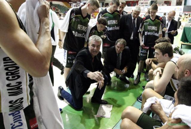 Atenas se recuper� ante Estudiantes