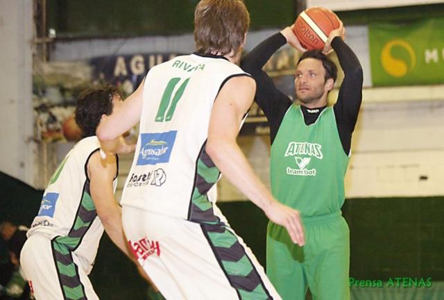 Atenas gan� su primer amistoso