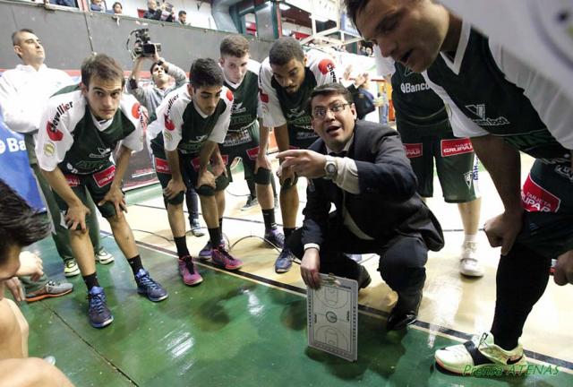 El �Zurdo� Miravet ya no seguir� en Atenas