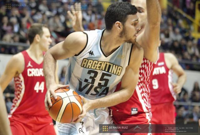 Roberto Acu�a: �Disfruto de estar con todos estos monstruos�