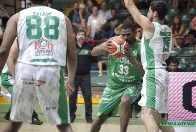 Gimnasia se aprovech� de Atenas y sum� de visitante