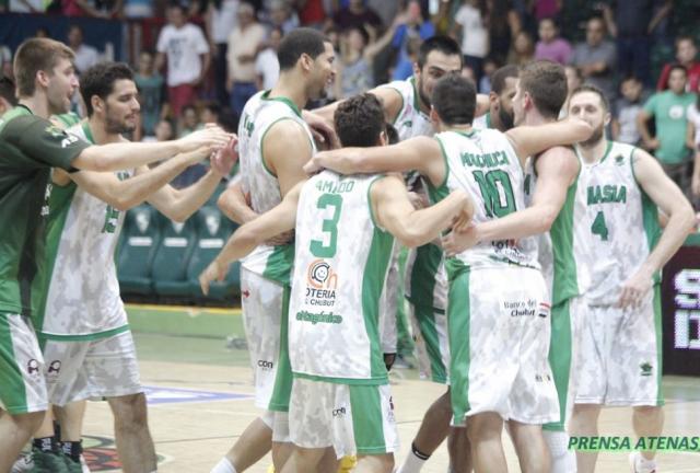 Gimnasia se aprovech� de Atenas y sum� de visitante