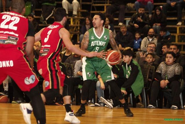 San Mart�n super� a Atenas