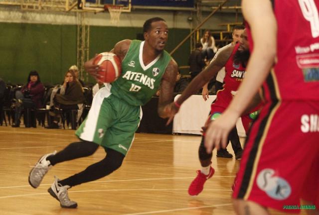 San Mart�n super� a Atenas