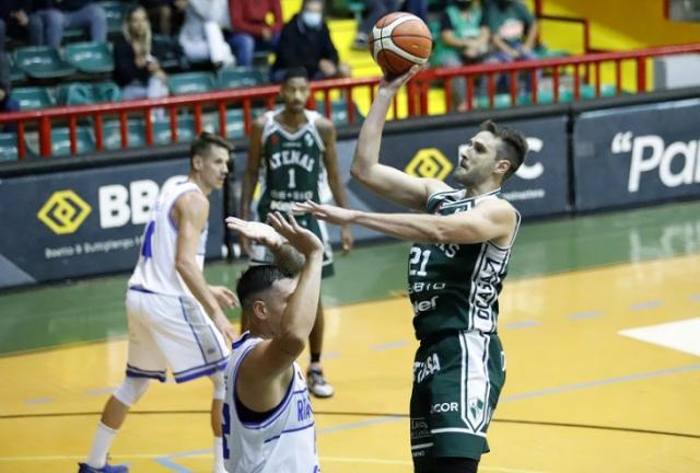 Descarg� la artiller�a