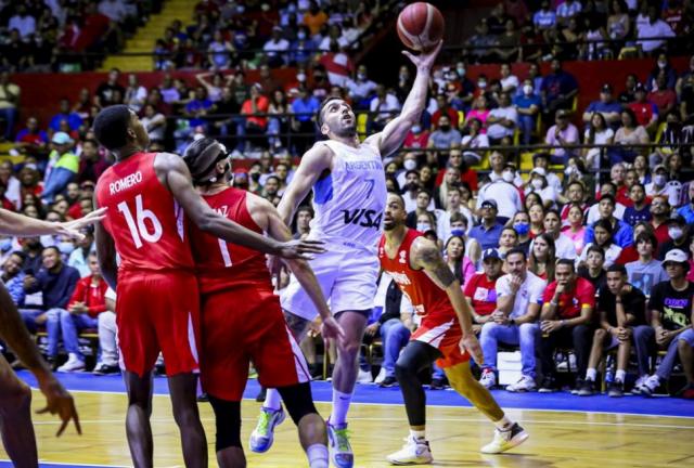 Abr�chense los cinturones