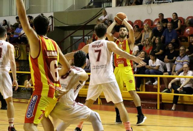 Uni�n r�cord, Racing de racha, paridad en el Norte