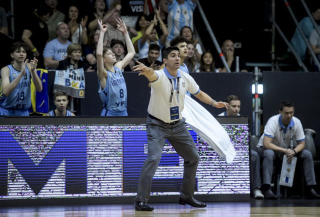 Villagr�n: "Tratamos desde el staff de inculcar valores, disciplina y h�bitos deportivos"