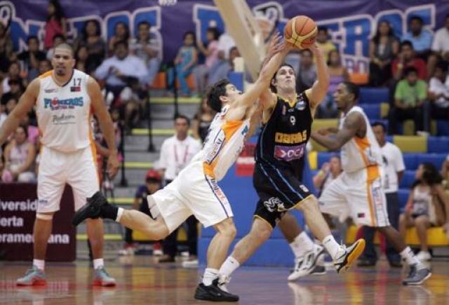 Obras gan� su cuadrangular y ahora va por la sede