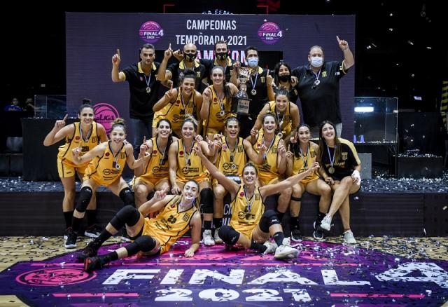 Berazategui es el campe�n de la Liga Femenina