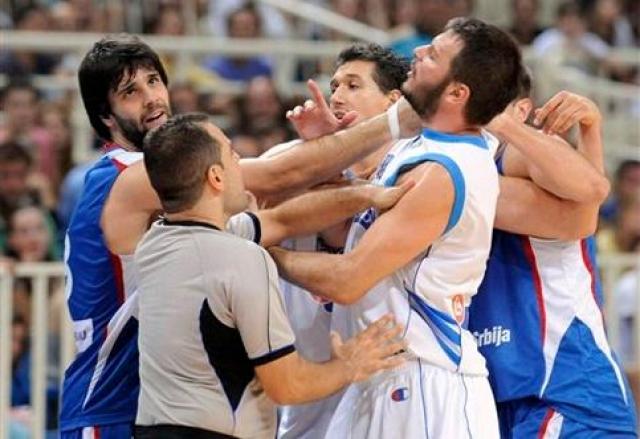 FIBA suspendi� a cuatro jugadores