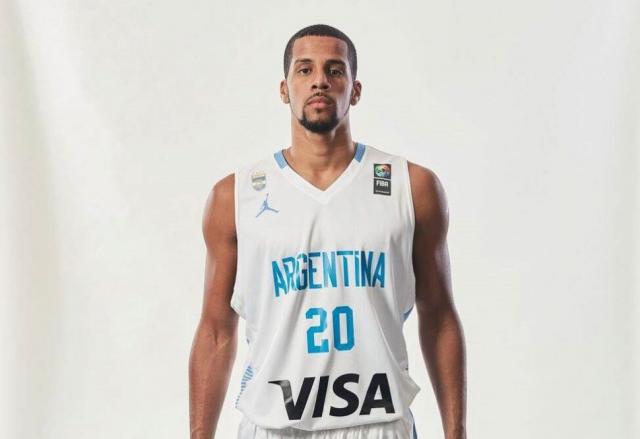 Erik Thomas, de la NCAA a Regatas Corrientes