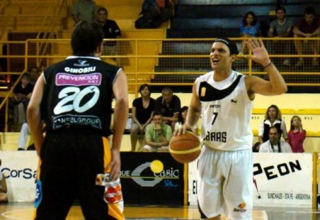 Obras sanitarias remont� un partido incre�ble