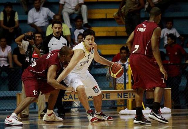 Argentina cay� en el debut