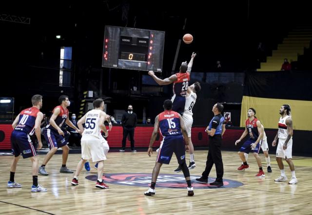 �Los hinchas vuelven a nuestras canchas!