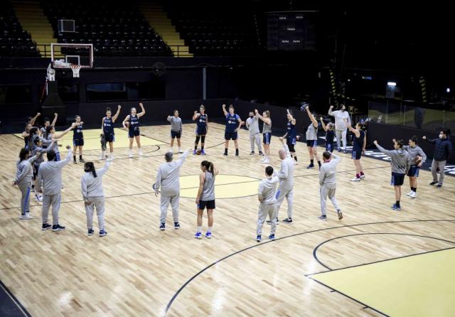 Tres cortes en la selecci�n femenina