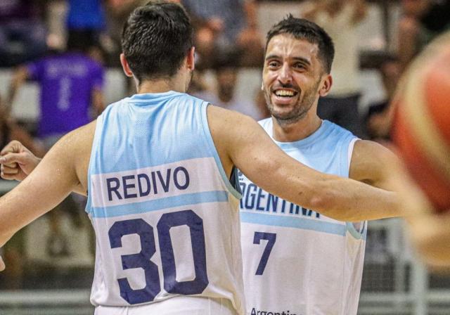 �Venga ese abrazo tirador!