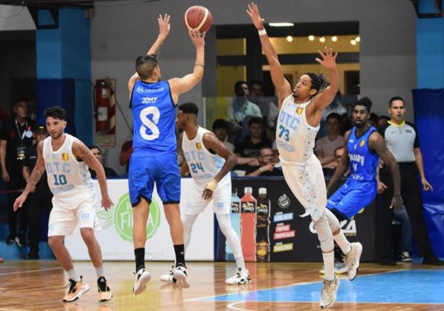 Ober� al frente, Regatas con esfuerzo