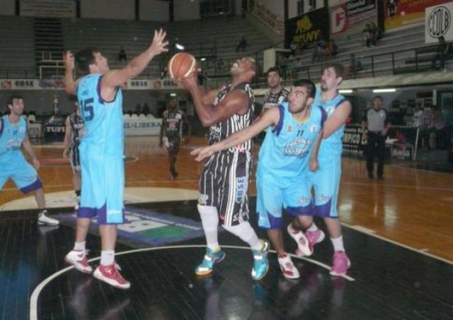 Goleada amistosa de Ol�mpico