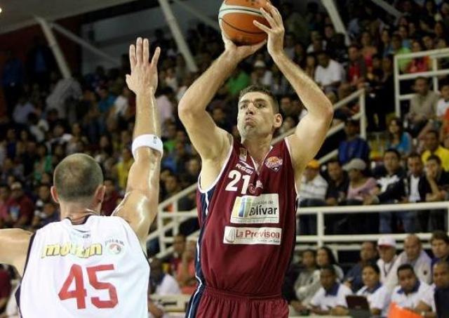 Andrew Feeley a Pe�arol