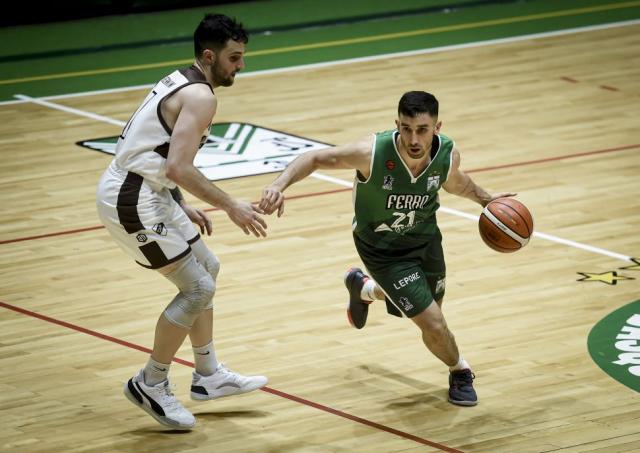 Respondi� en las malas