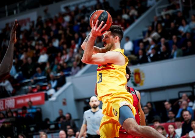 Barcelona fue sorprendido, Breog�n y Fern�ndez con sonrisa