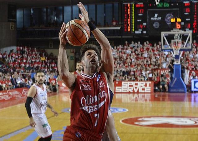 Tres a�os m�s para Cerella