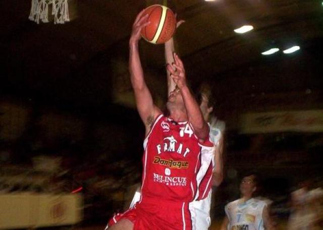 Firmat FBC impuso su jerarqu�a y demoli� a San Mart�n