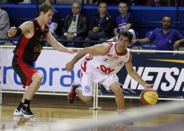 Pinheiros salv� el primero