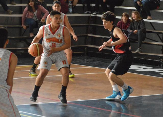 Uni�n El�ctrica y Sporting van por el U15
