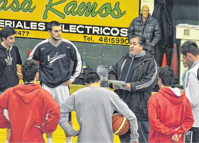 "Como corresponde a una selecci�n ir�n muy buenos jugadores"