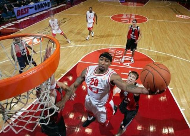 Demti est� a la espera de Gadson