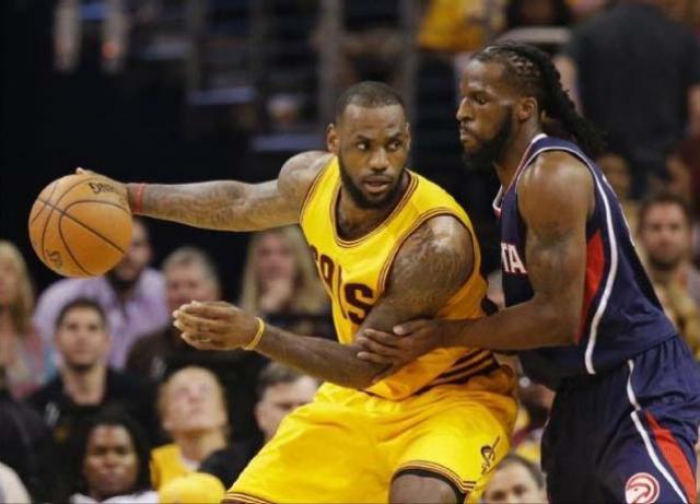 De la mano de LeBron, Cleveland est� a un paso de las finales