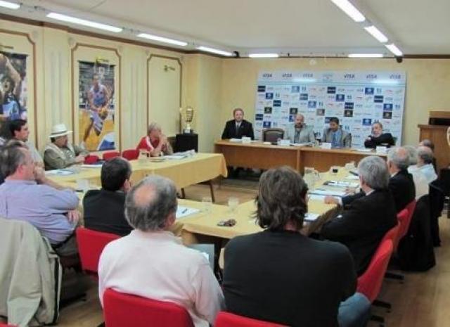 El DT de la Selecci�n Mayor se definir� a fines de octubre