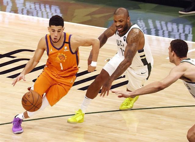 Milwaukee empat� las Finales con Khris Middleton en llamas