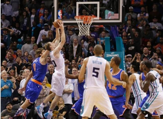 Por un pelito (de avisp�n)