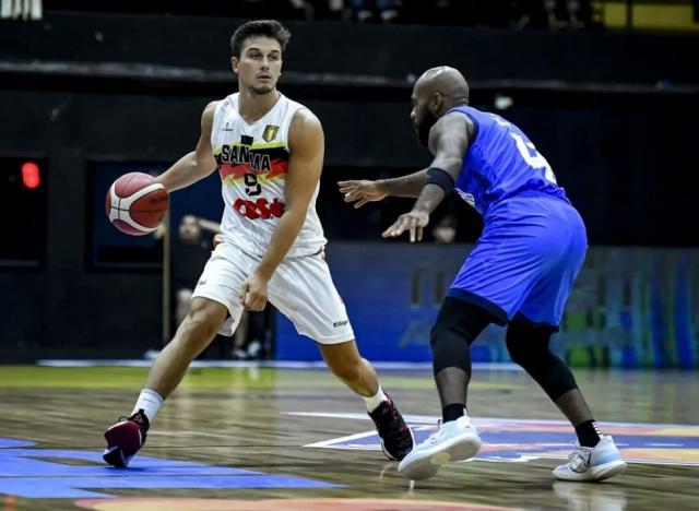 Cerca de la haza�a