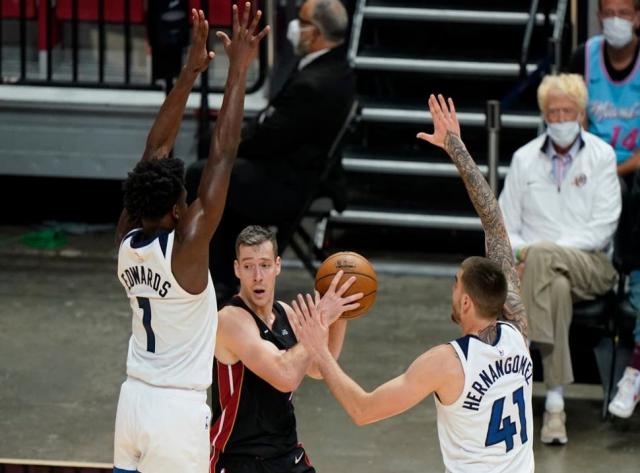 Miami aprovech� para zafar del Play-in