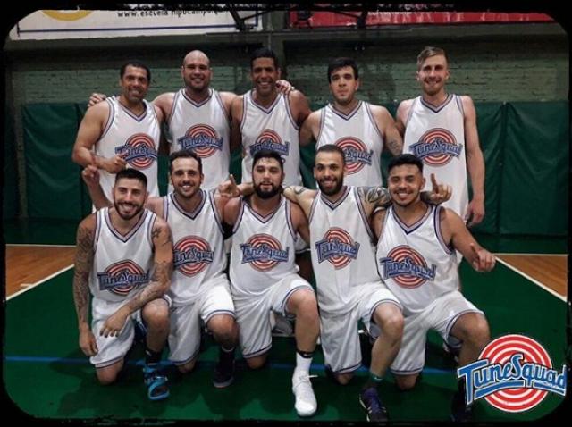 Mor�n Spurs y Tune Squad son de primera