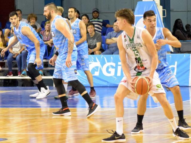 Sigue con una sonrisa en su juego